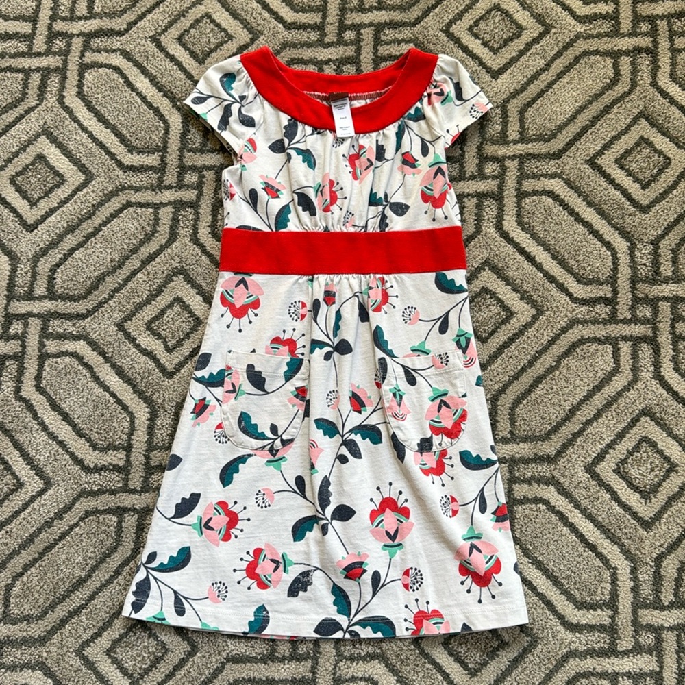 Tea brand short sleeve dress size 6yo